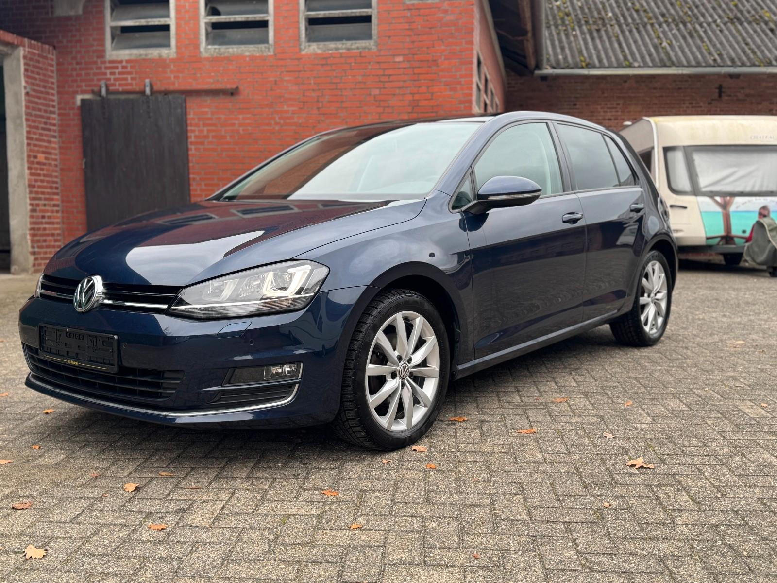 Volkswagen Golf VII Lim. Highline *Massage*Schiebedach*