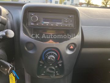 Fahrzeugabbildung Toyota Aygo AYGO 1.0 X-Busines 5-Türen/Klimaanlage