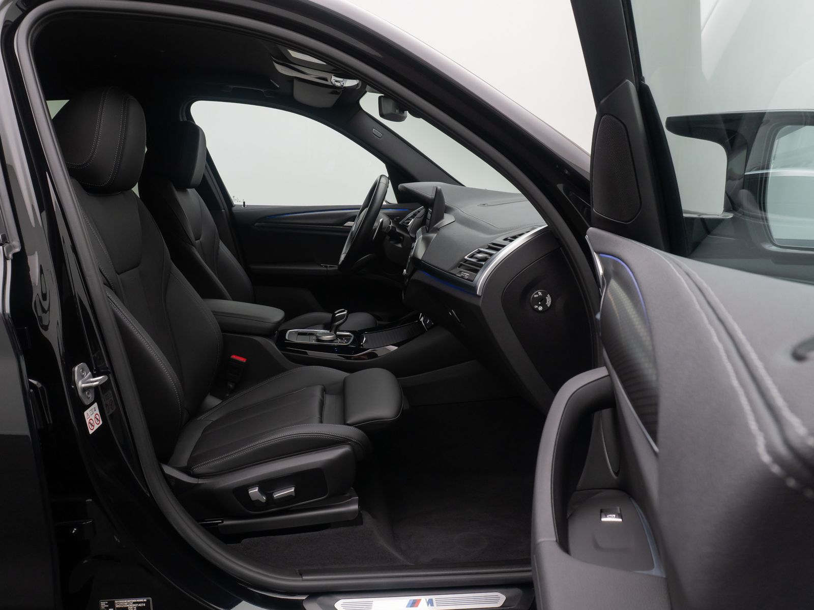 Fahrzeugabbildung BMW X3 M40d Laser HUD DAB Komfort Kamera HiFi 20Zoll