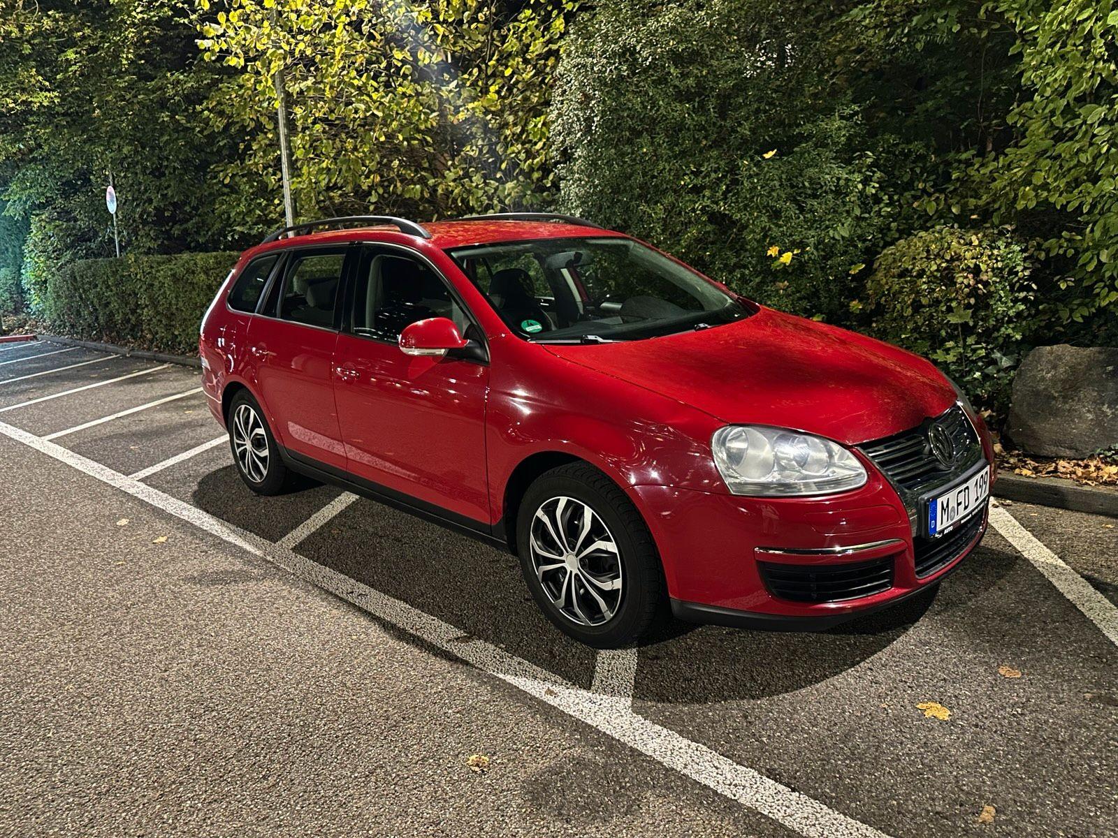 Volkswagen Golf 2008 — interior