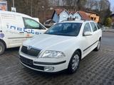 Skoda Octavia Combi Ambiente 1.9 TDI*DSG*PDC*Klima* - Skoda Octavia mit Diesel-Antrieb: Kombi, Automatik, 1.9