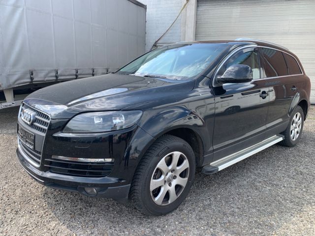 Audi Q7 3.0 TDI quattro * 7 Sitzer * 4x4 * Allrad
