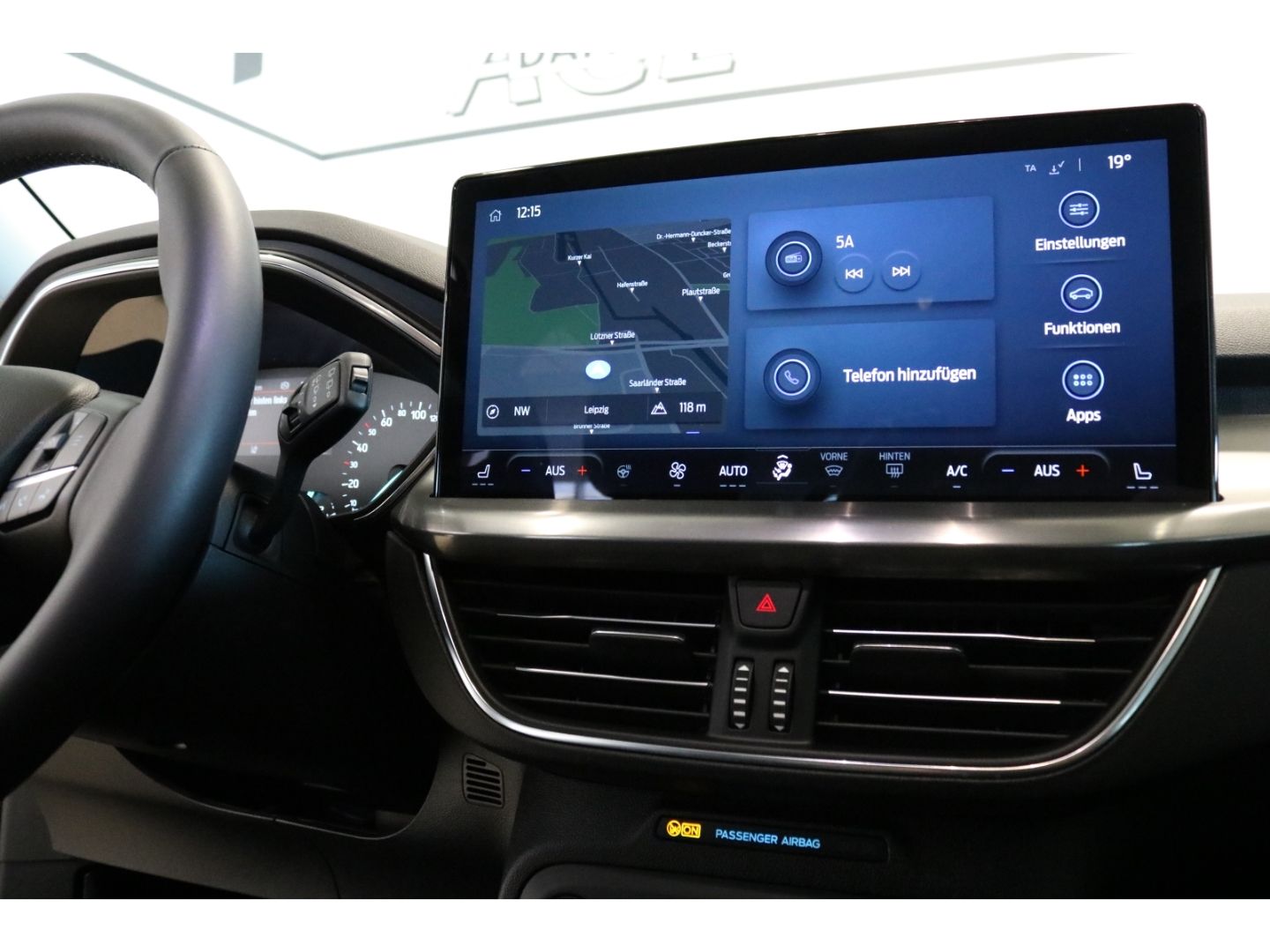 Fahrzeugabbildung Ford Focus Turnier Titanium Tempomat SpurhalteASS LED