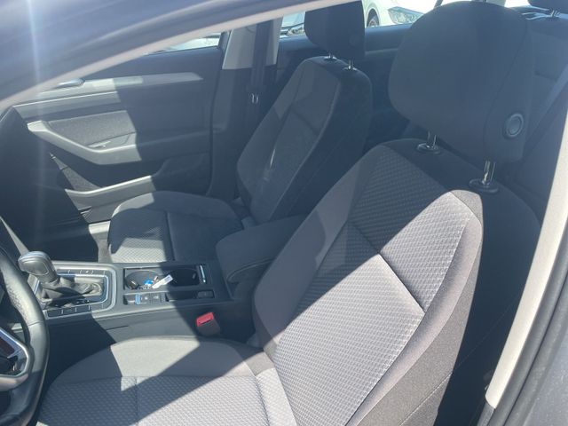 Passat Variant Conceptline TSi DSG Navi Standh.