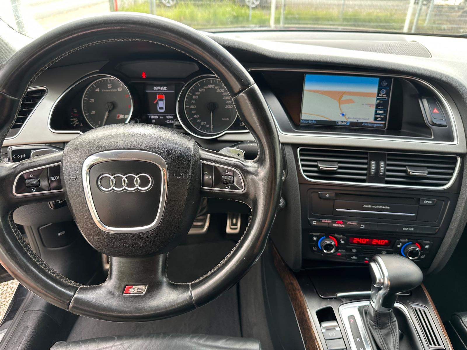 Audi S5 Coupé 4.2 FSI V8 354 ch BVA quattro / Magnetic Ride / Cuir / MMI Navigation Plus / Sièges chauffants