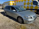 Toyota Avensis Kombi 1.8 Travel - Toyota Avensis aus 2008: Kombi