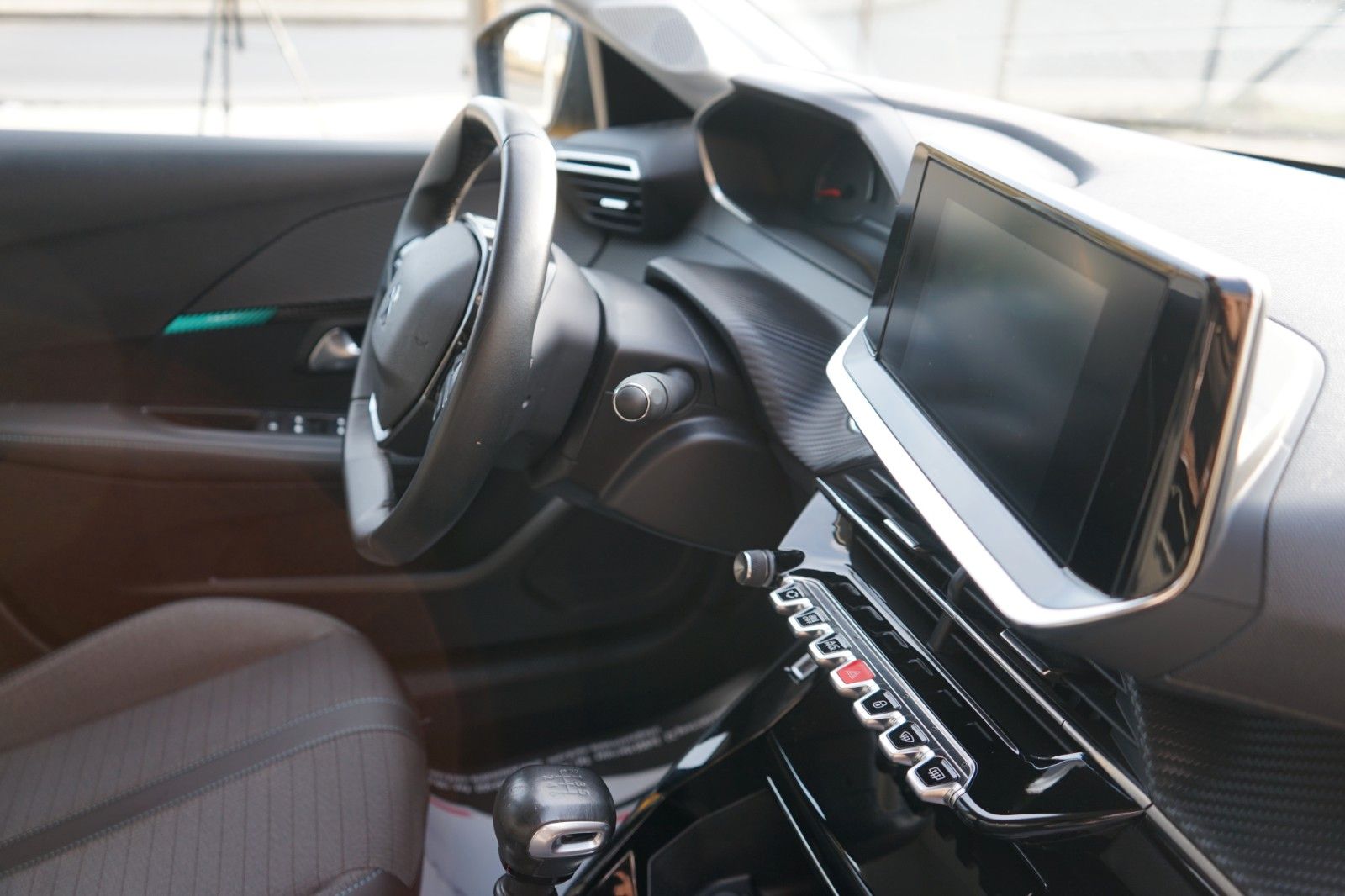 Fahrzeugabbildung Peugeot 208 Allure*Service Neu*1 Hand* HU AU Neu