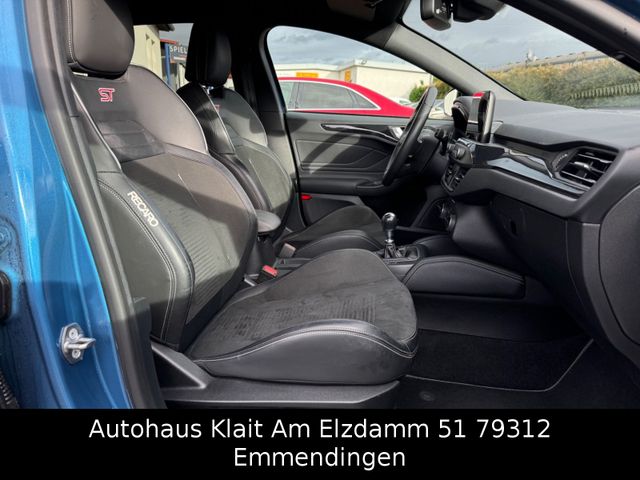 Fahrzeugabbildung Ford Focus Turnier ST B&O Soundsystem Kamera