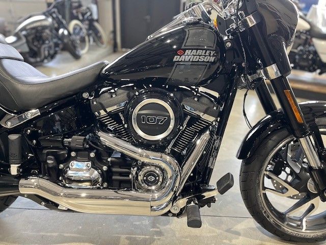 Fahrzeugabbildung Harley-Davidson MY 24. FLSB Sport Glide 107 Finanz.ab 4,99%