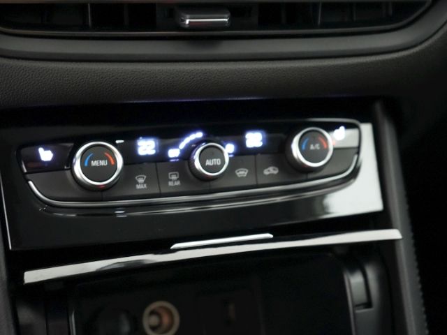 Grandland ELEGANCE AT+AHK+LED+RÜCKFAHRKAMERA+SIT
