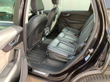 Audi Q7 - 10