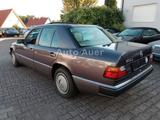 Mercedes-Benz 200 diesel - Mercedes-Benz 200: 200d