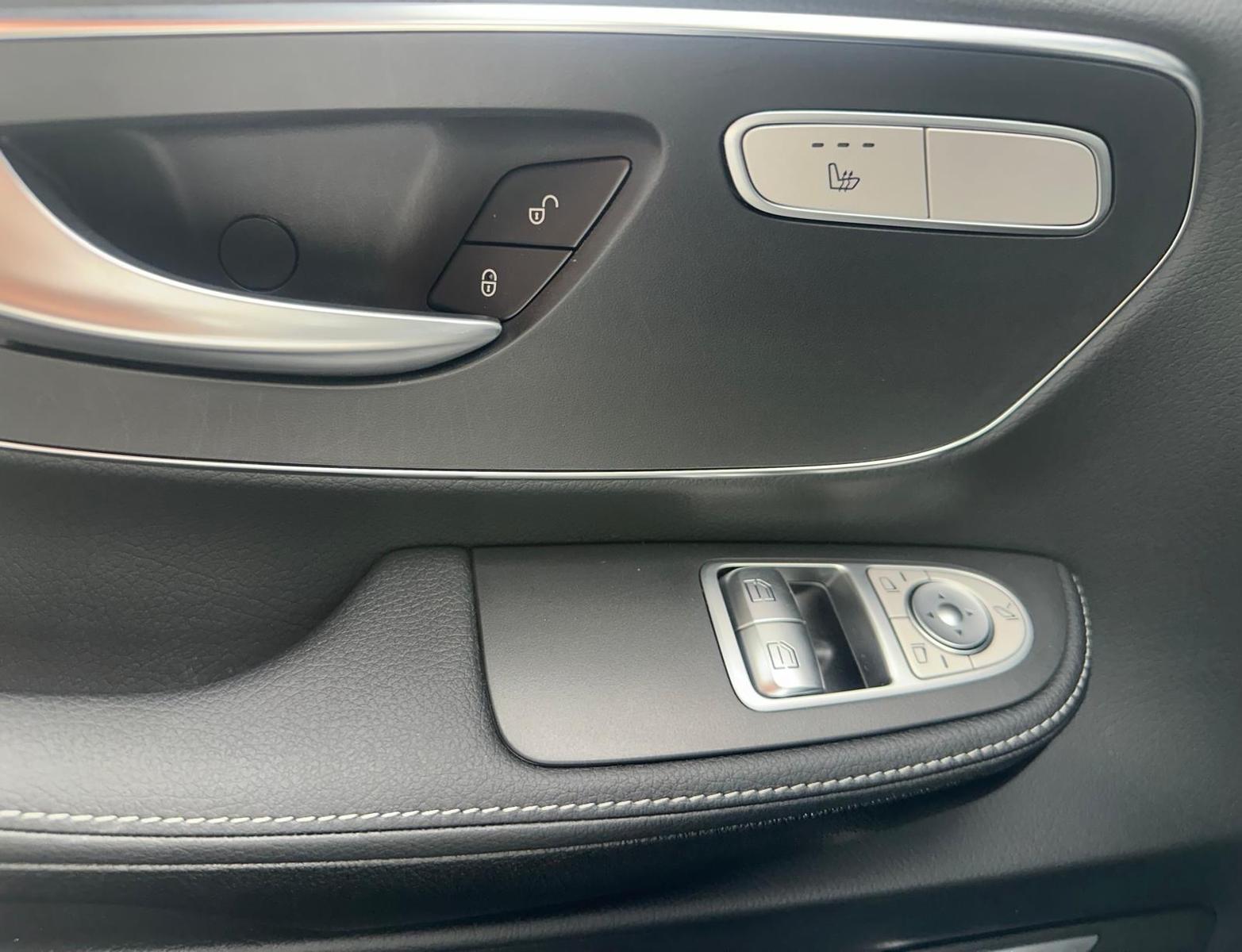 Mercedes-Benz V250 LANG AVANTG AMG-LINE PANO 7SITZ EL.TÜR 360°
