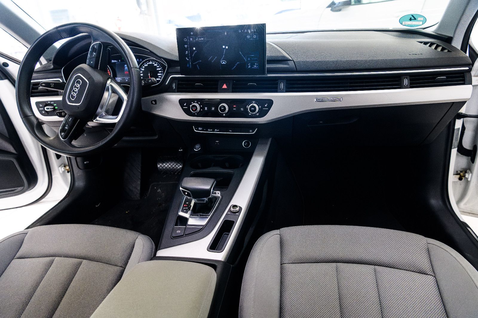Fahrzeugabbildung Audi A4 Avant 40 TDI quattro advanced +AHK+Matrix LED
