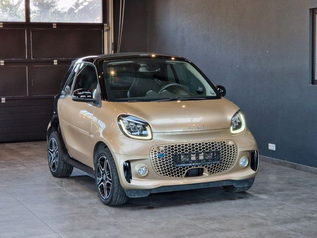 Smart ForTwo Cabrio EQ Drive*Kamera*LED*Vollleder*