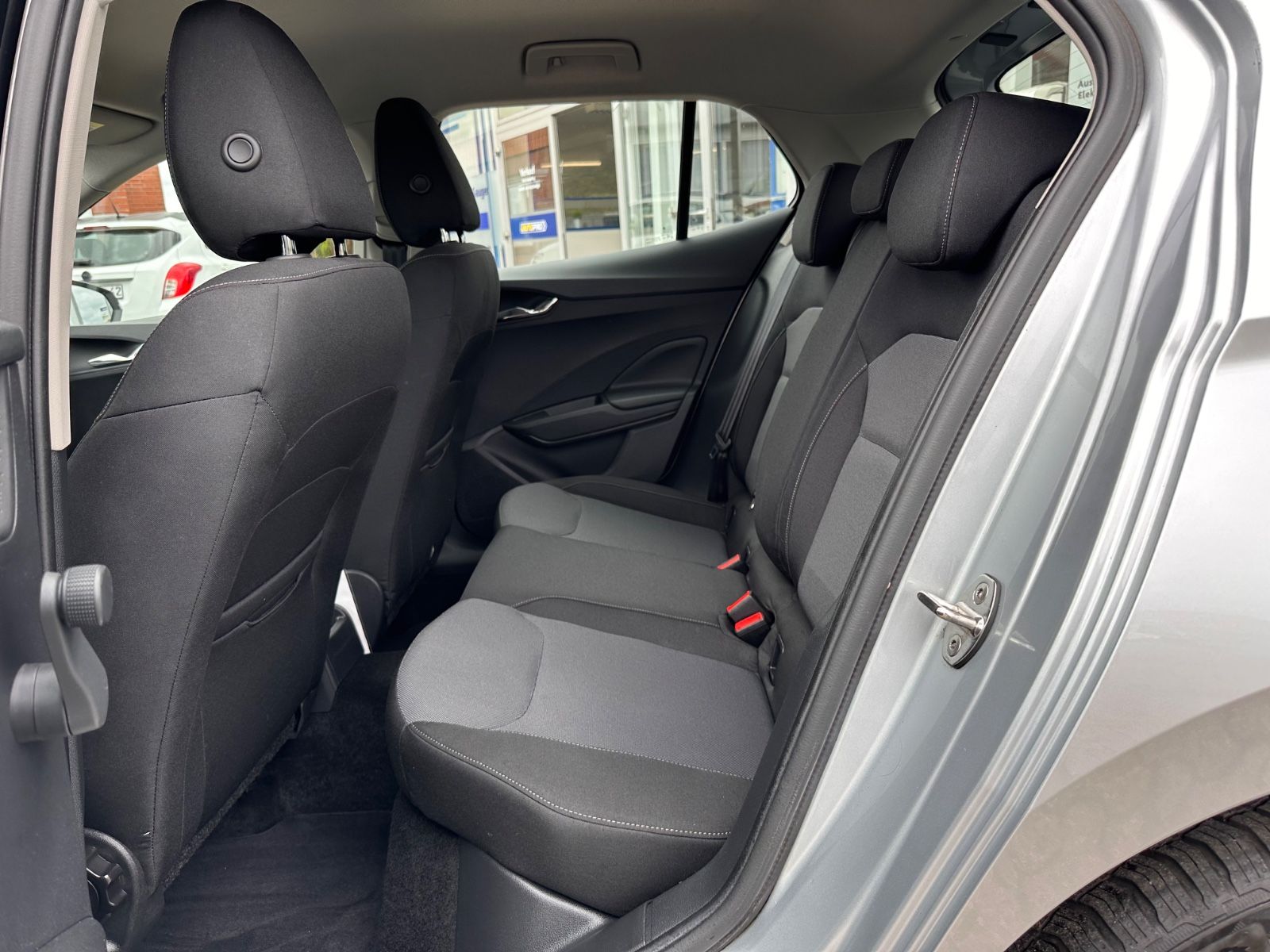 Fahrzeugabbildung SKODA Fabia 1.0 MPI Ambition APP/Klima/GJR