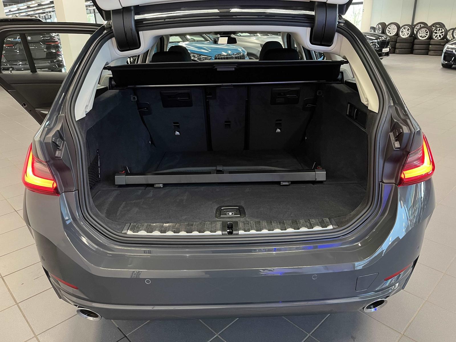 BMW 320 i Touring, миниатюра 10