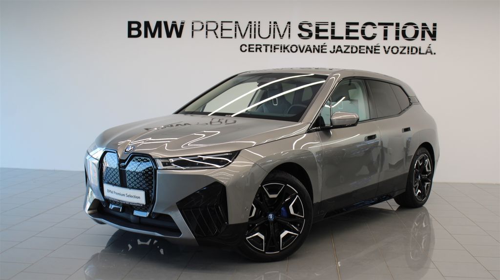 BMW iX