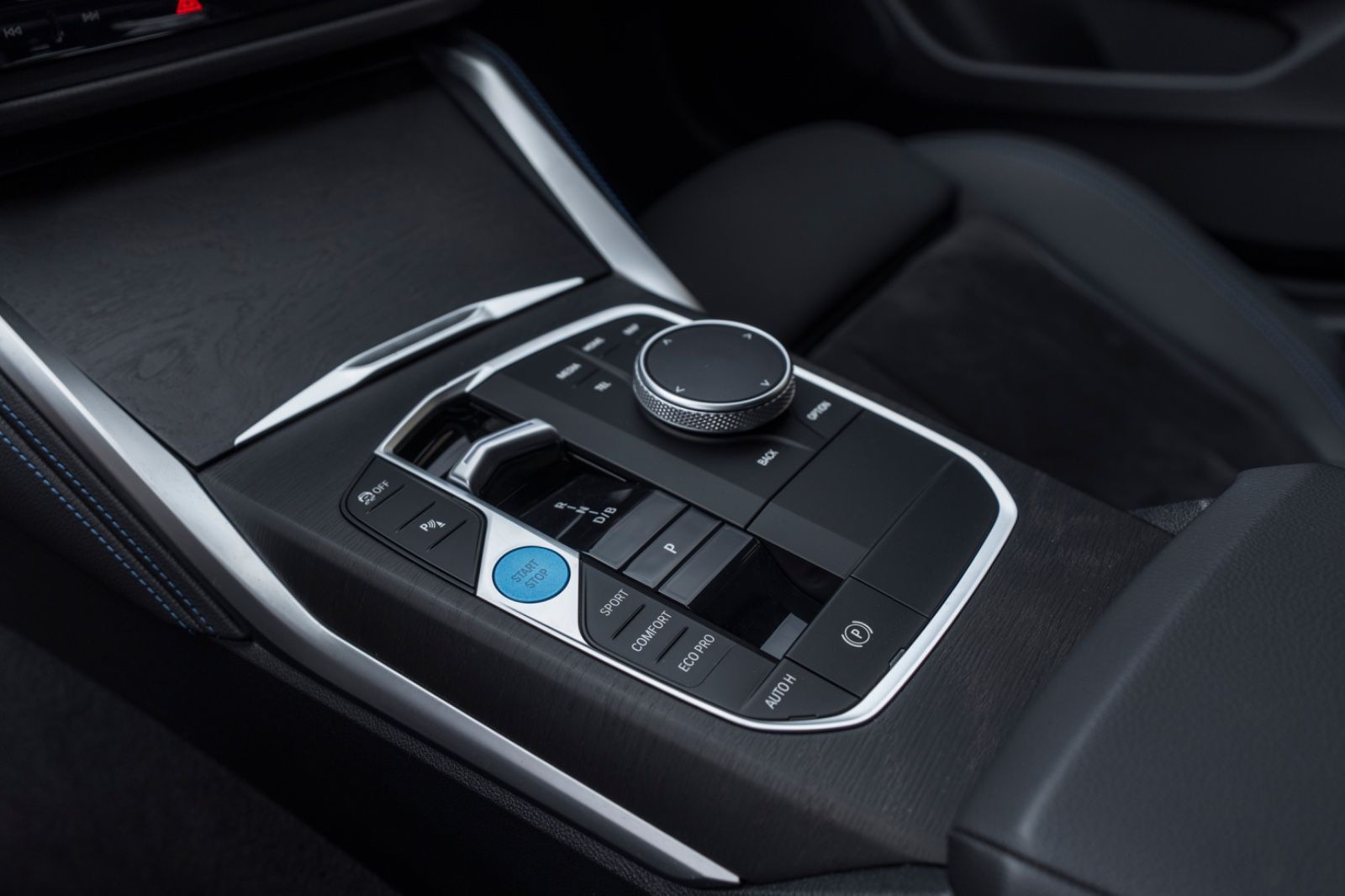Fahrzeugabbildung BMW i4 M50 GC H&K LASERLICHT KAM CARPLAY ACC M+S