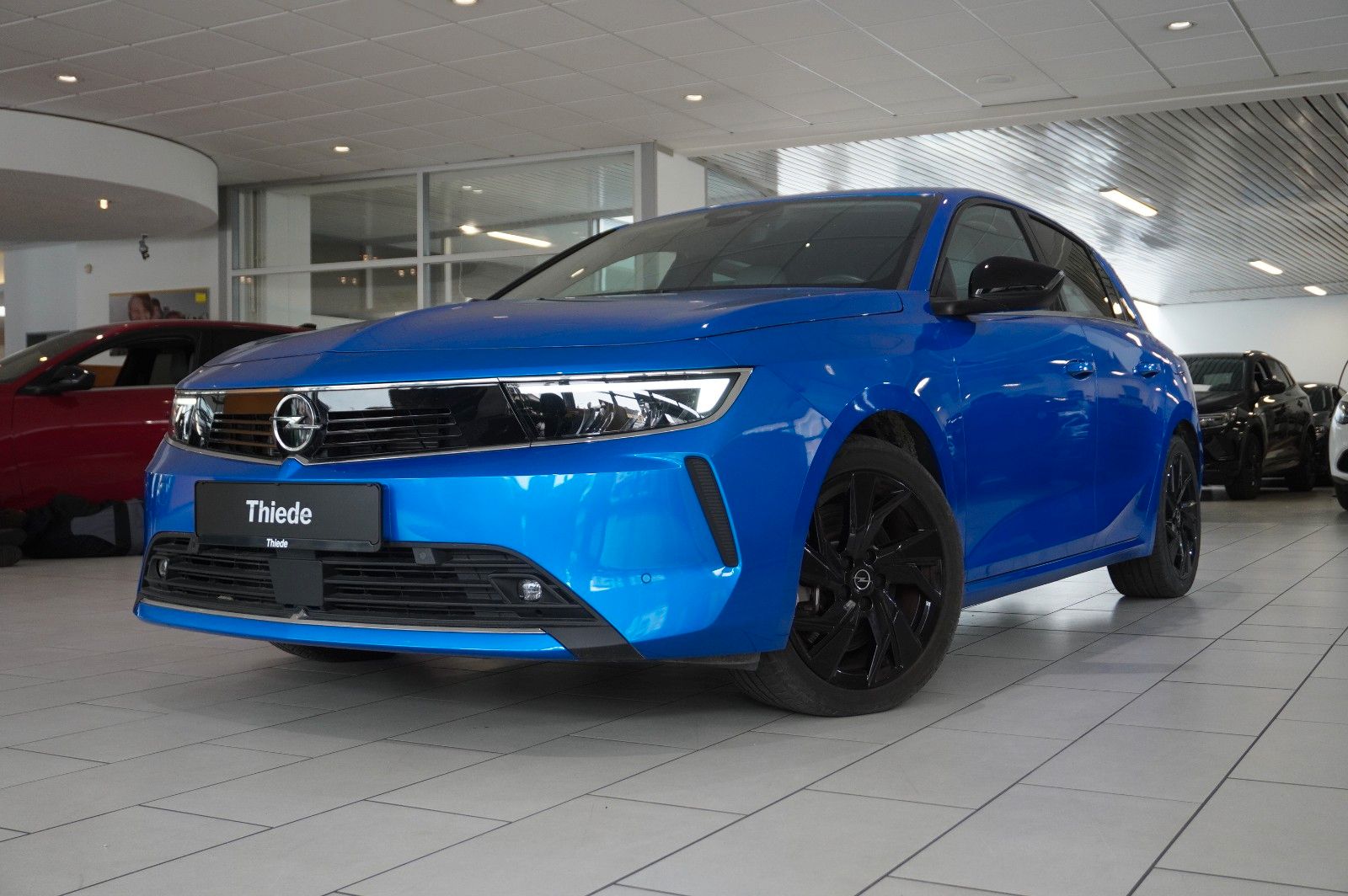 Fahrzeugabbildung Opel Astra L Lim. 1.6 HYBRID ELEGANCE NAVI/LED/SH/AHK