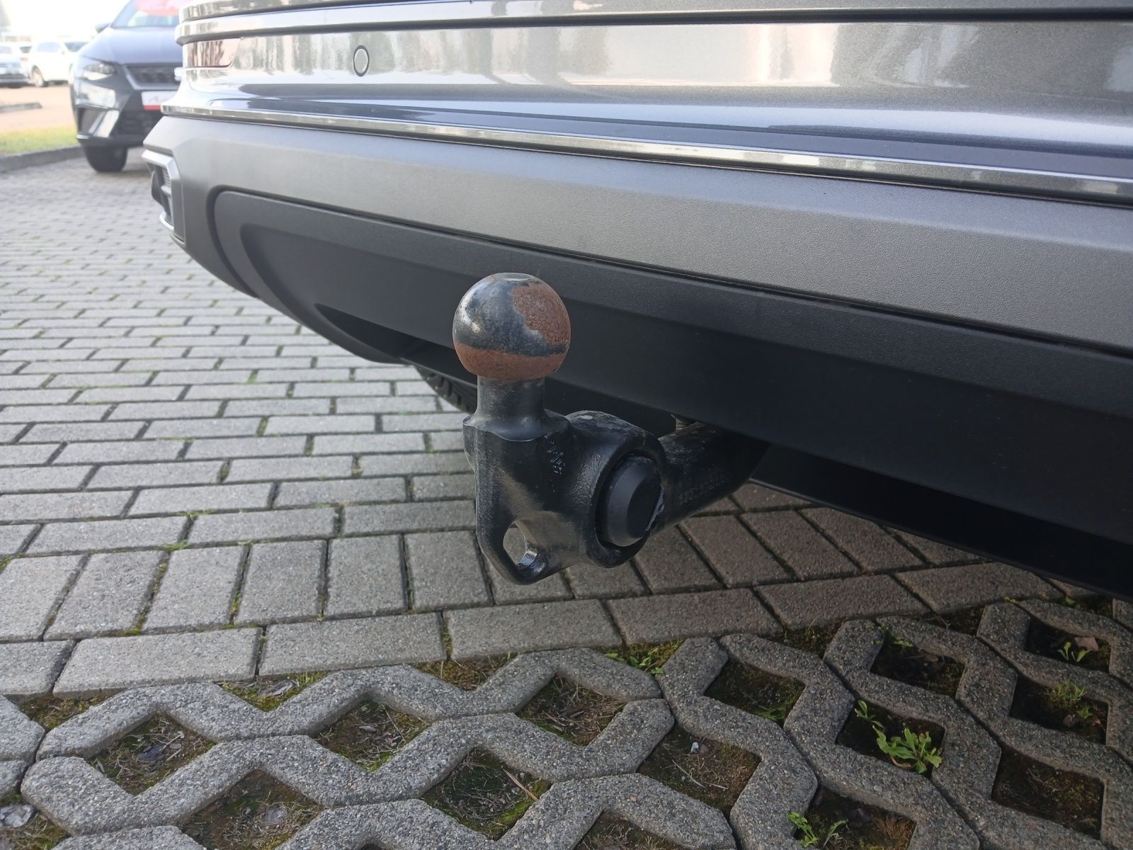 Fahrzeugabbildung SEAT Ateca TSI FR-Line DSG LED AHK Navi AID ACC RFK S