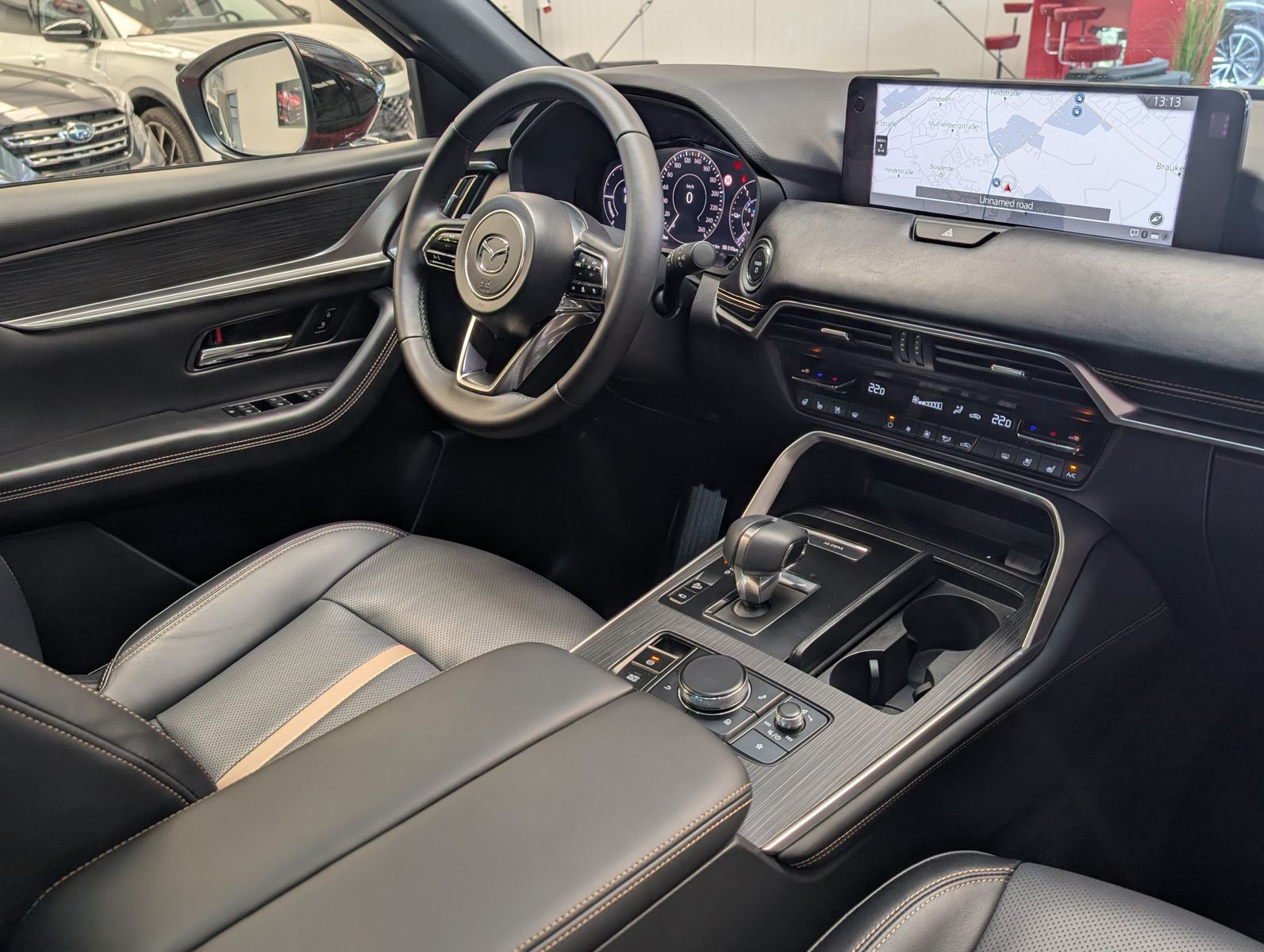 Fahrzeugabbildung Mazda CX-60 2.5L e-SKYACTIV PHEV 327 Homura+ Pano Bose