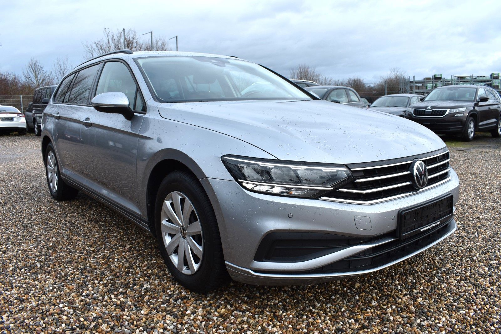 Fahrzeugabbildung Volkswagen Passat Variant Conceptline DSG AHK LED