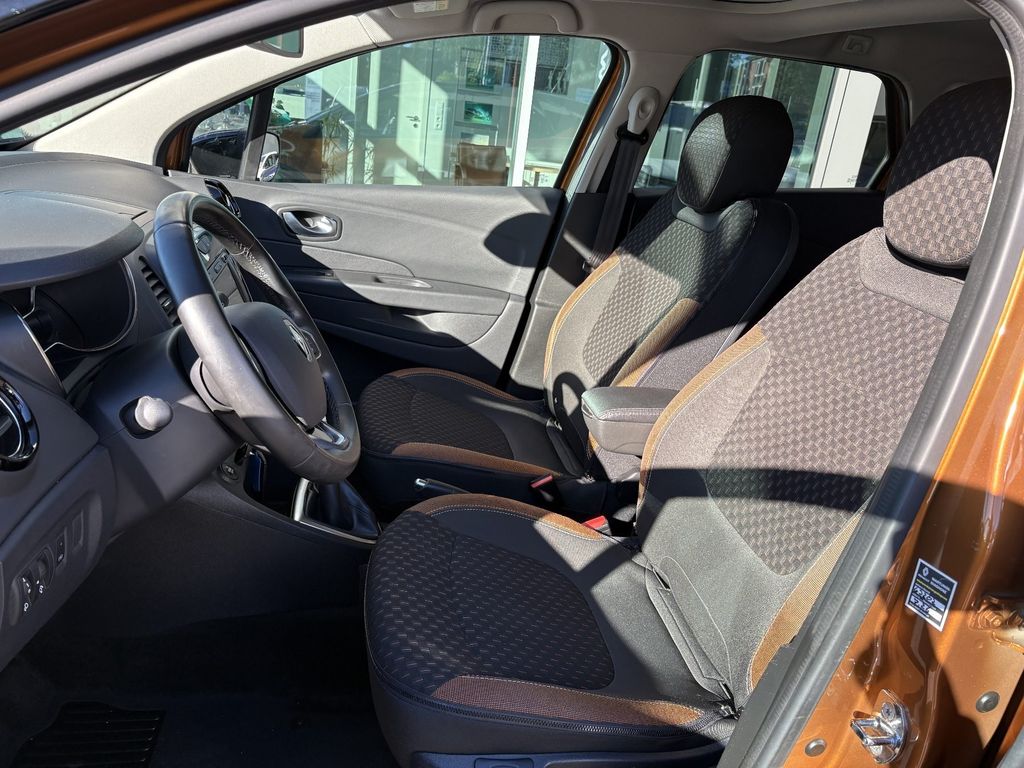 RENAULT Captur - Bild 7
