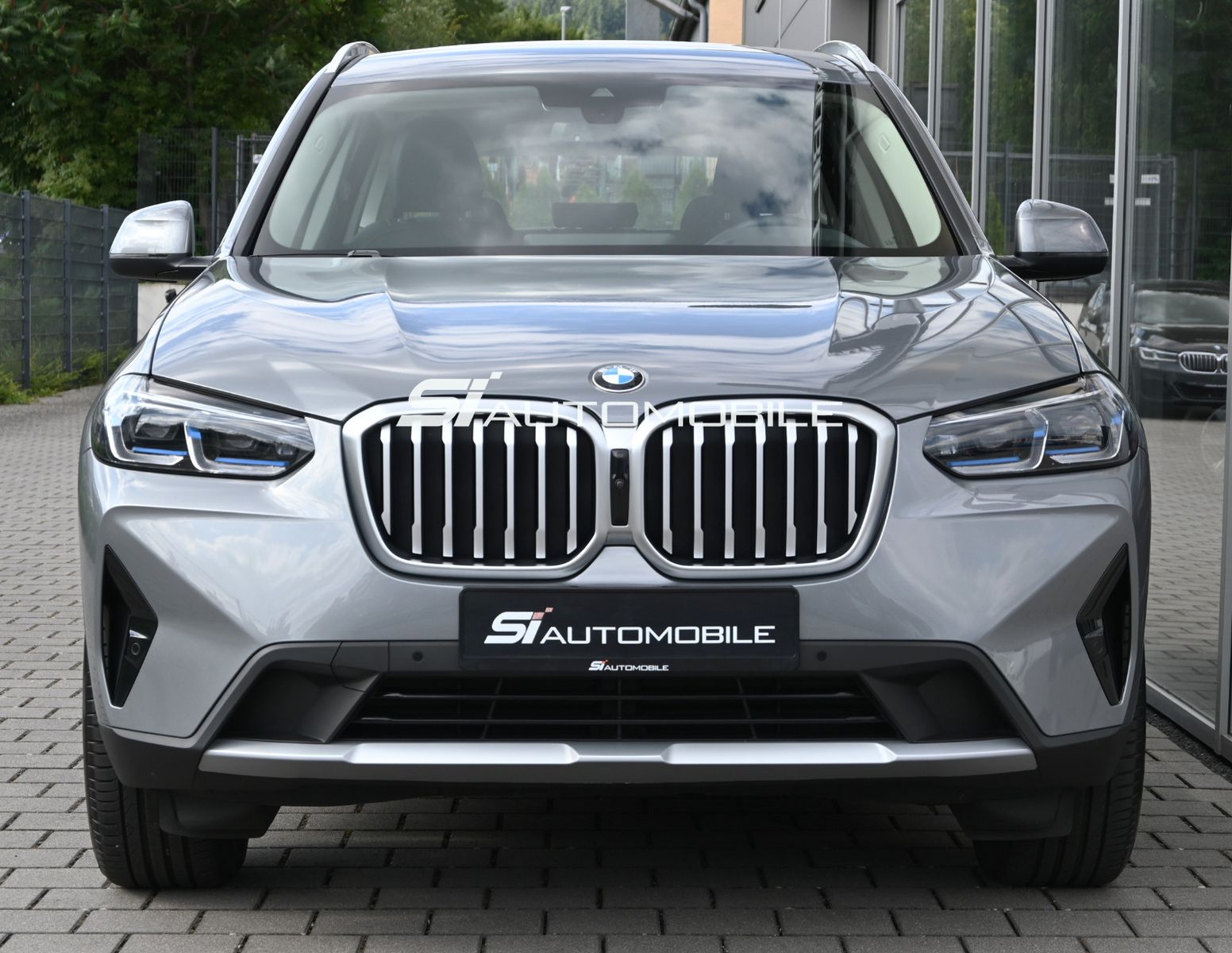Fahrzeugabbildung BMW X3 xDr20i °AHK°HUD°MEMO°SITZKLIMA°STANDHZG°360°