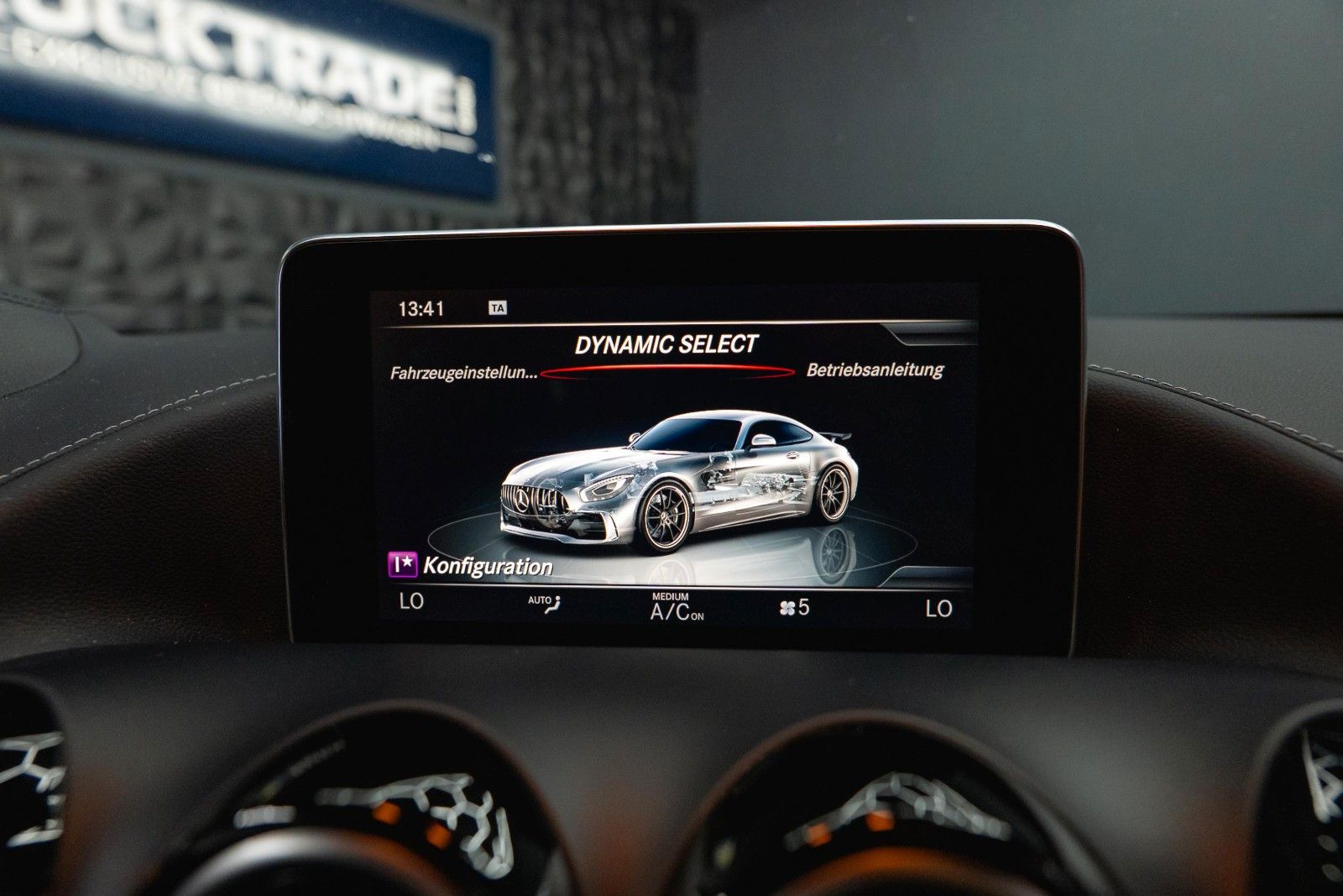 Fahrzeugabbildung Mercedes-Benz AMG GT R Coupe TIKT Performance | 750PS | Carbon