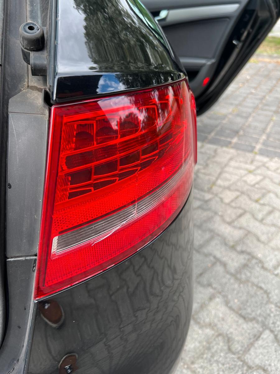Audi A4 2011 — photo 14