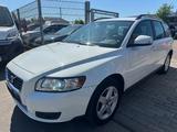 Volvo V50 Kombi 1.6 D Drive Kinetic *FESTPREIS* XENON* - gebrauchte Volvo V50 aus dem Jahr 2010