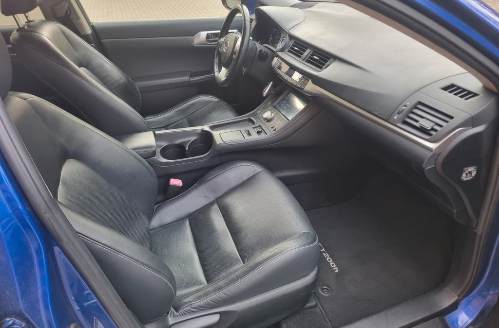 Lexus CT 200h