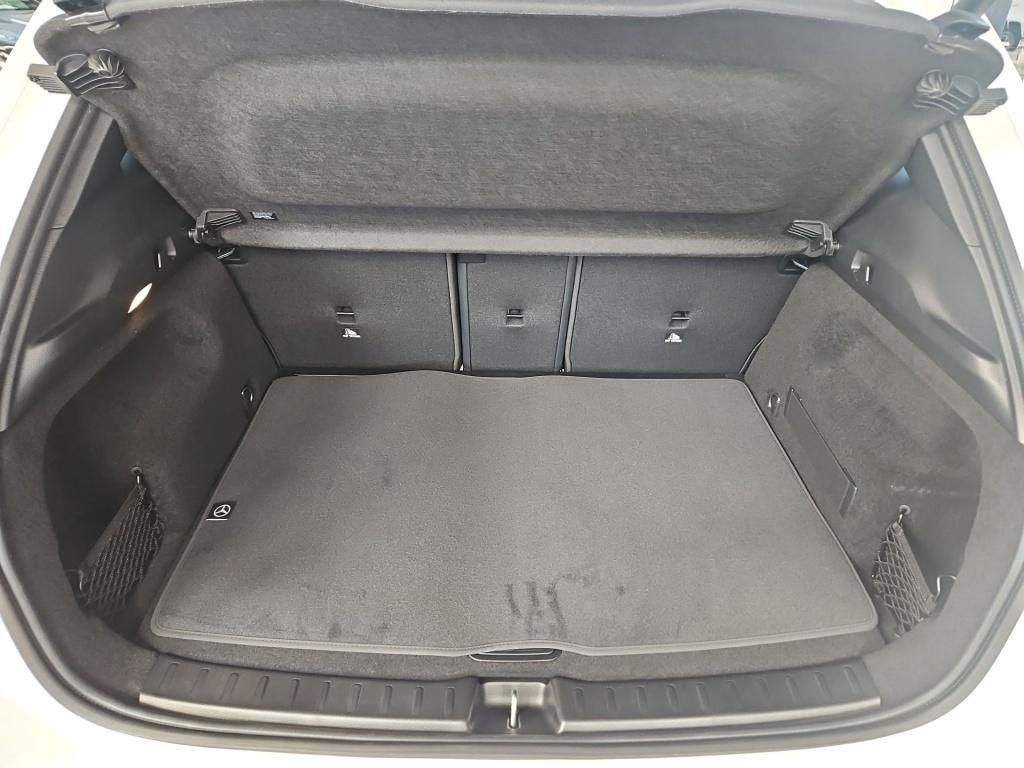 Fahrzeugabbildung Mercedes-Benz GLA 200 + PROGRESSIVE+NIGHT+AHK+KEYLESS+WINTER +
