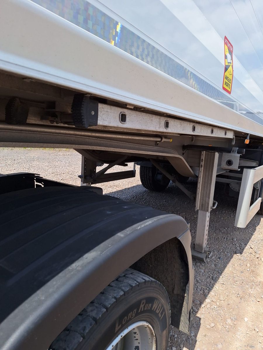 Fahrzeugabbildung Benalu Bulkliner S 95  50m³ Kombiklappe