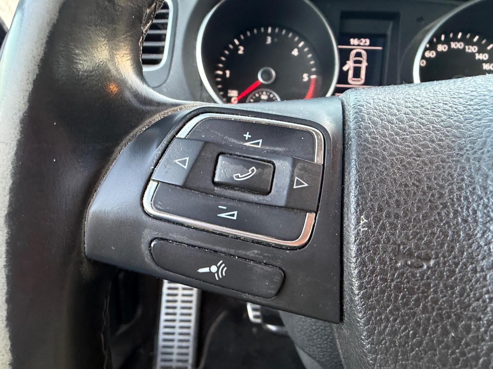 Volkswagen Golf 2012 — photo 18