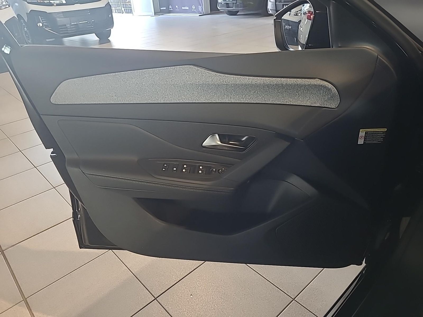 Fahrzeugabbildung Peugeot 308 SW Allure 130 PS BlueHDi AT