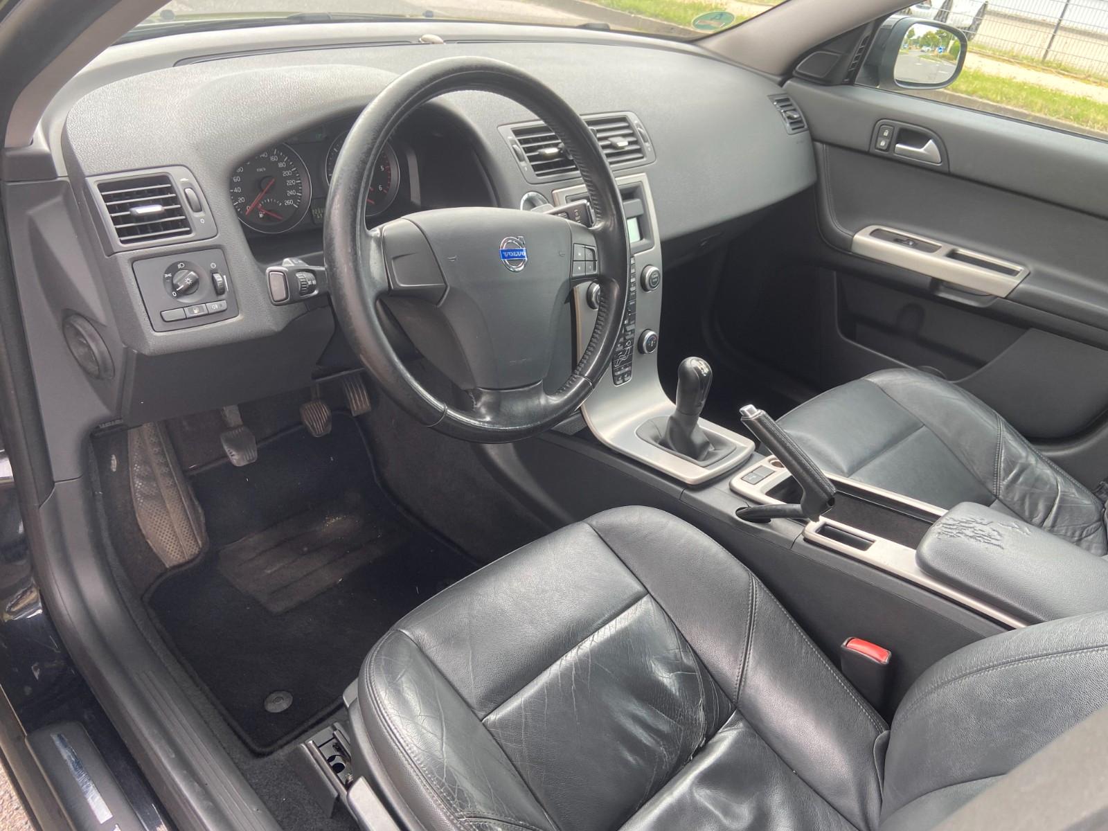 Volvo V50 2009 — photo 9
