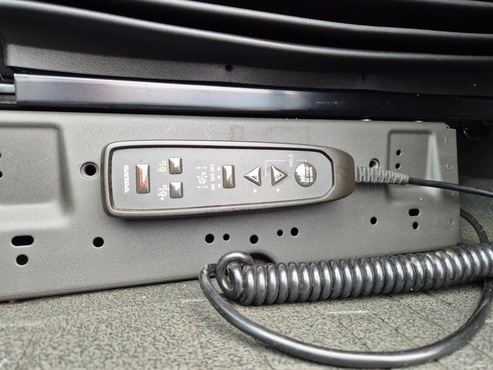 Fahrzeugabbildung Volvo FH 500 Heckkran MKG HLK341SHP Funk AHK