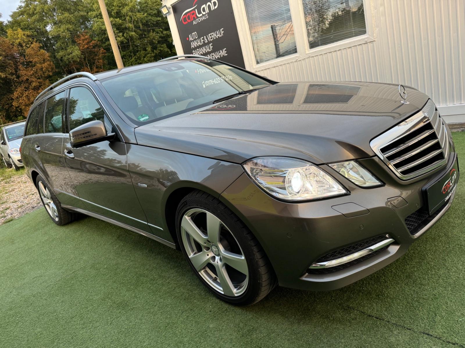 Mercedes-Benz E 200 E T-Modell E 200 CGI BlueEfficiency -VOLL!