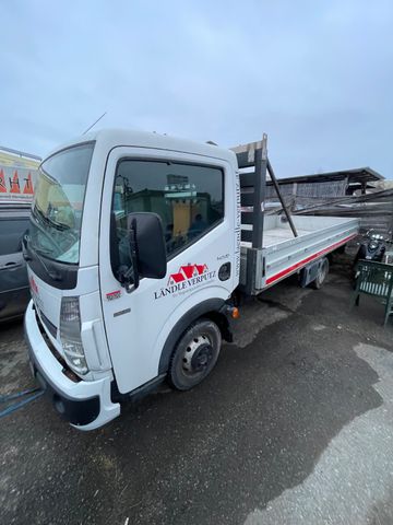 Renault Maxity 130.35