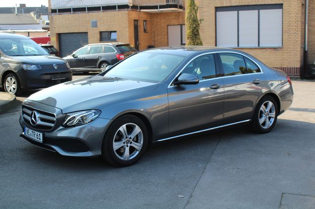 Mercedes-Benz E 220 d Autom.AVANTGARDE+NAVI+KAMERA+TOTEWINKEL