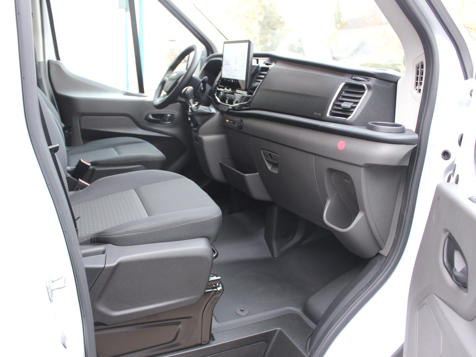 Fahrzeugabbildung Ford Transit 350 L4 Doppelkabine Trend