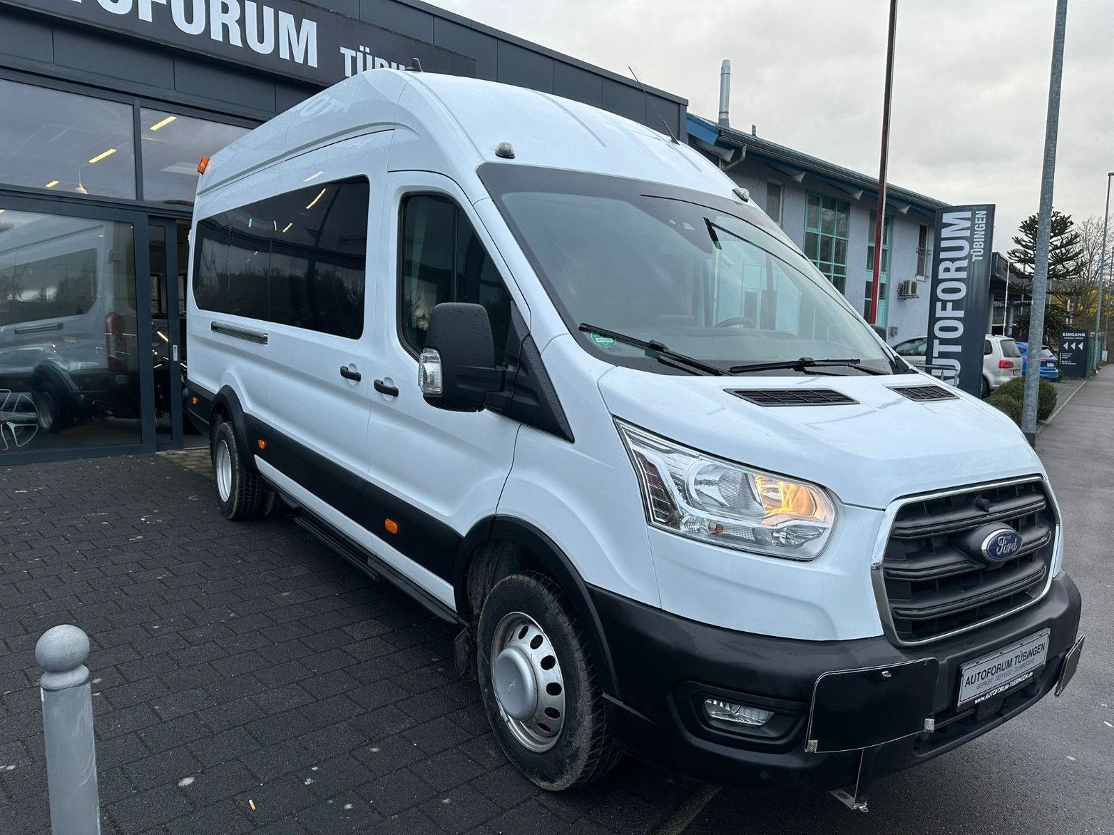 Fahrzeugabbildung Ford Transit 460 L4H3 Bus *17-SItzer*KAMERA*ACC*SPURH