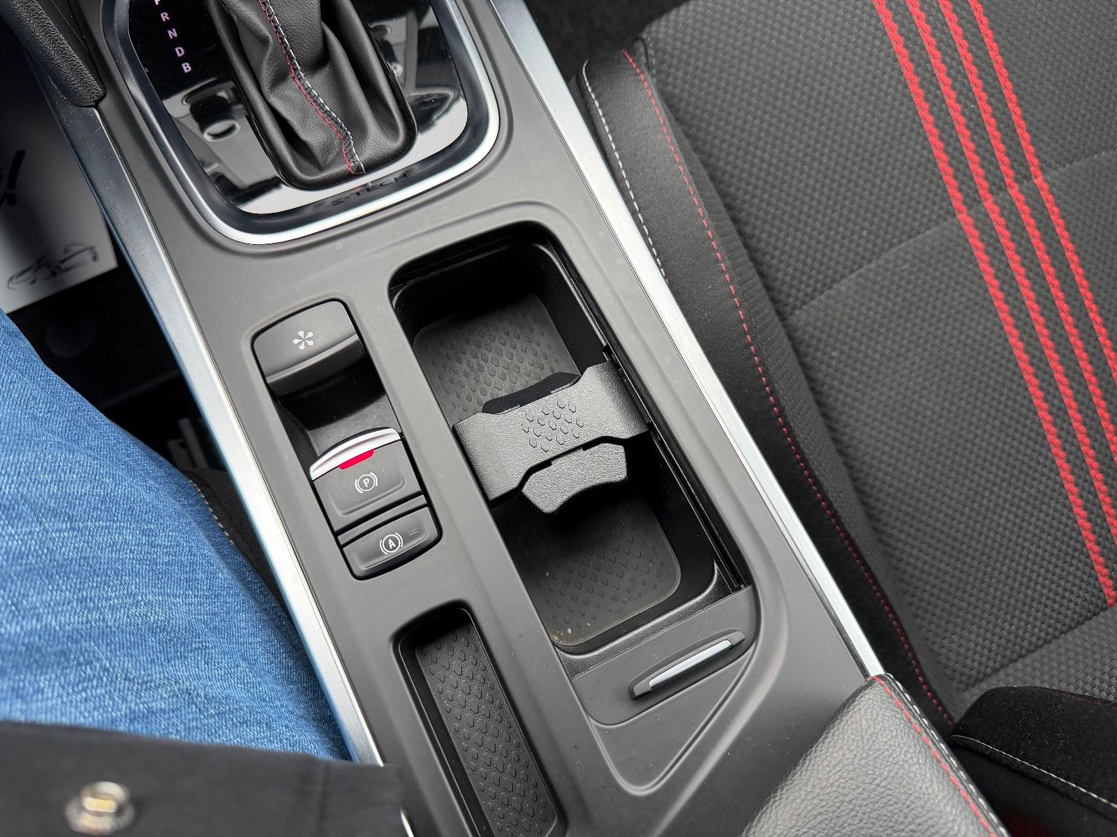 Fahrzeugabbildung Renault Megane IV Grandtour R.S. LINE 1-HD NAVI LED BOSE