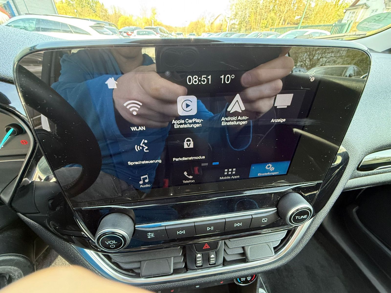 Fahrzeugabbildung Ford Fiesta 1,1i Cool & Connect, Klima, PDC