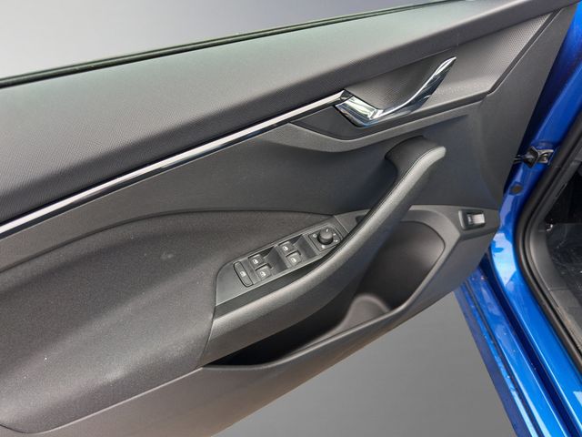 Kamiq Tour 1,5 TSI 7-Gang-DSG AHK ACC FACEL. LED