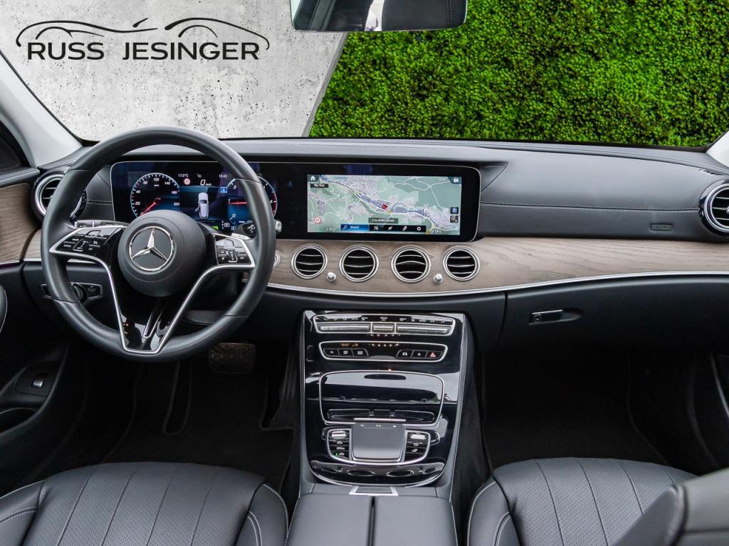 Mercedes-Benz E 220 d T Exclusive *AHK*Cam*LED*Pano*StandHzg*