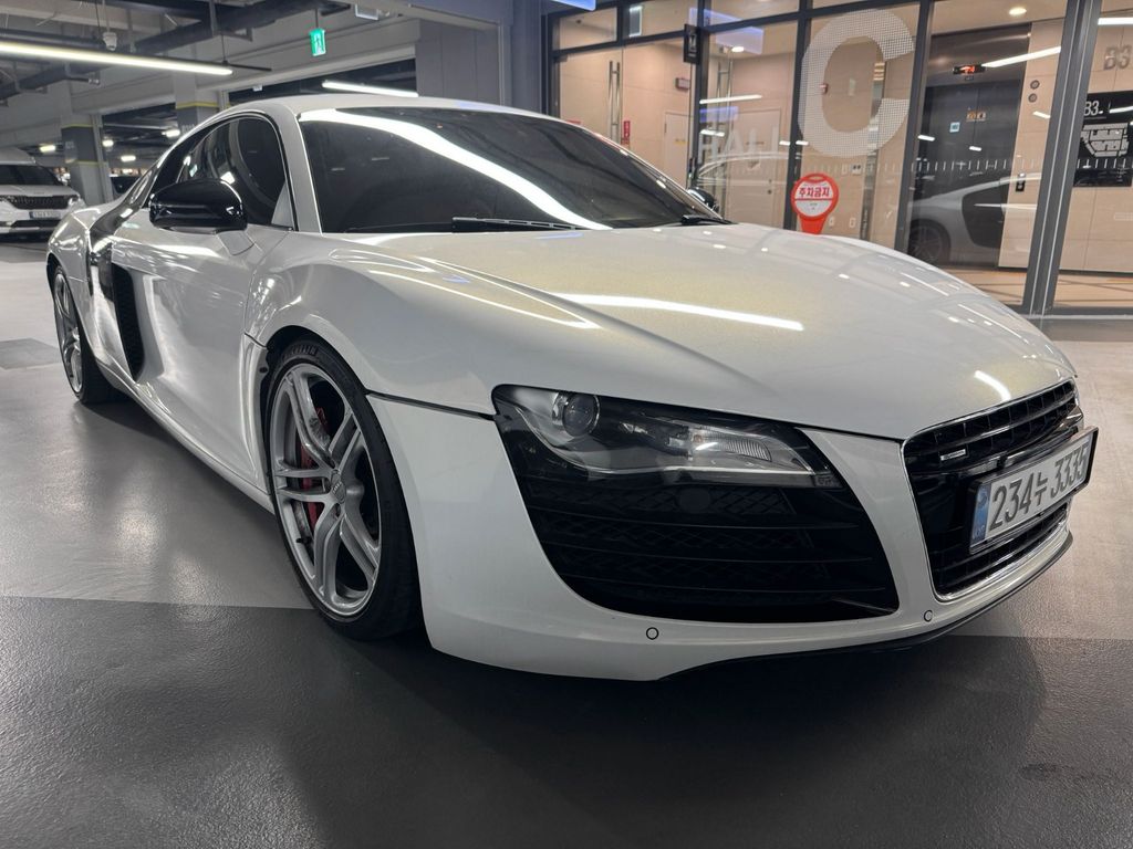 Audi R8