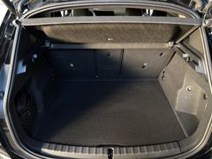 Fahrzeugabbildung BMW 218i Active Tourer M Sport -- AHK/HeadUp/Innovat